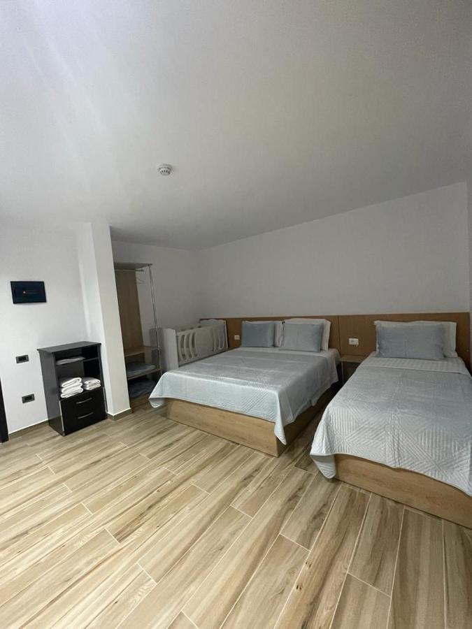 Hotel Verzaci Rinas المظهر الخارجي الصورة