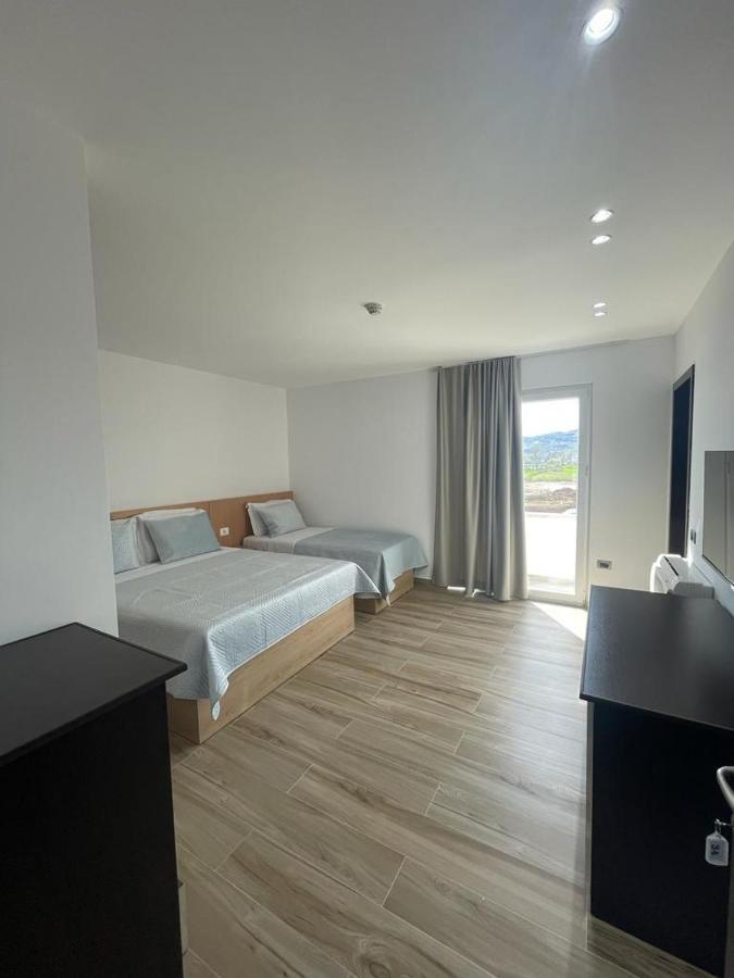 Hotel Verzaci Rinas المظهر الخارجي الصورة