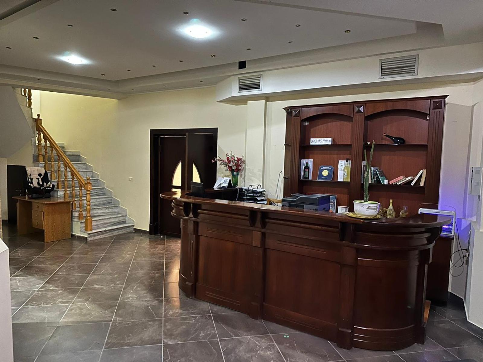 Hotel Verzaci Rinas المظهر الخارجي الصورة